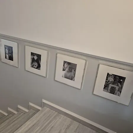 Apartment Luxurious Three Bedroom Duplex Close To *